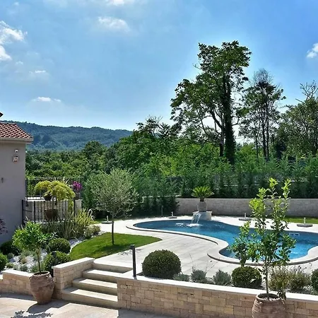 Vacay Zita With Pool Villa