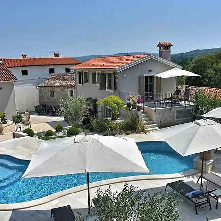 Vacay Zita With Pool Villa *