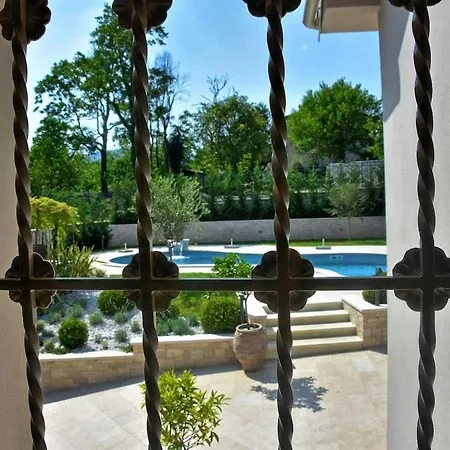 Villa Vacay Zita With Pool *